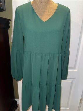 missord plunging neck frill ruffle hem chiffon dress Shein Dresses | Missord Plunging Neck Frill Ruffle Hem Chiffon Dress | Color: Cream/Tan | Size: M